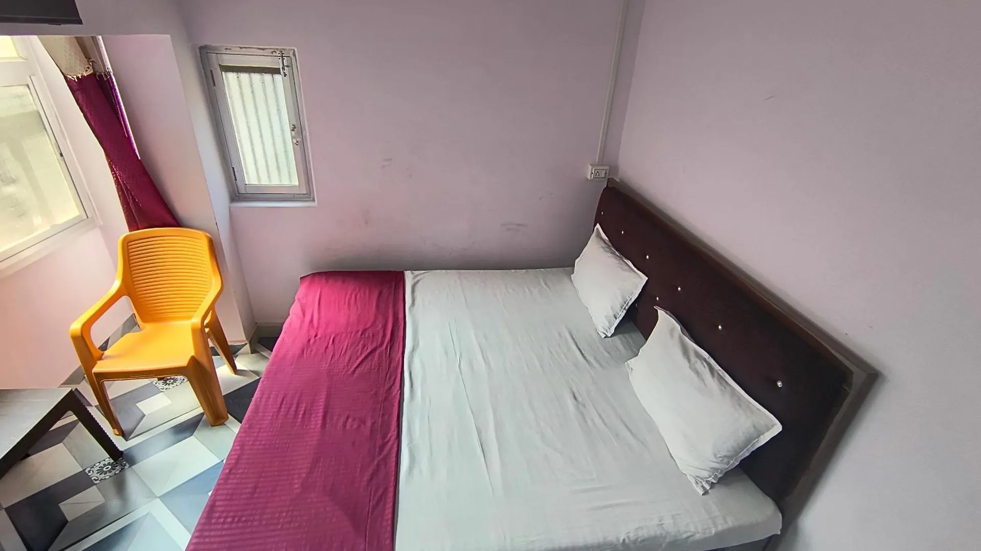 ורנאסי Bl Paying Guest House הודו