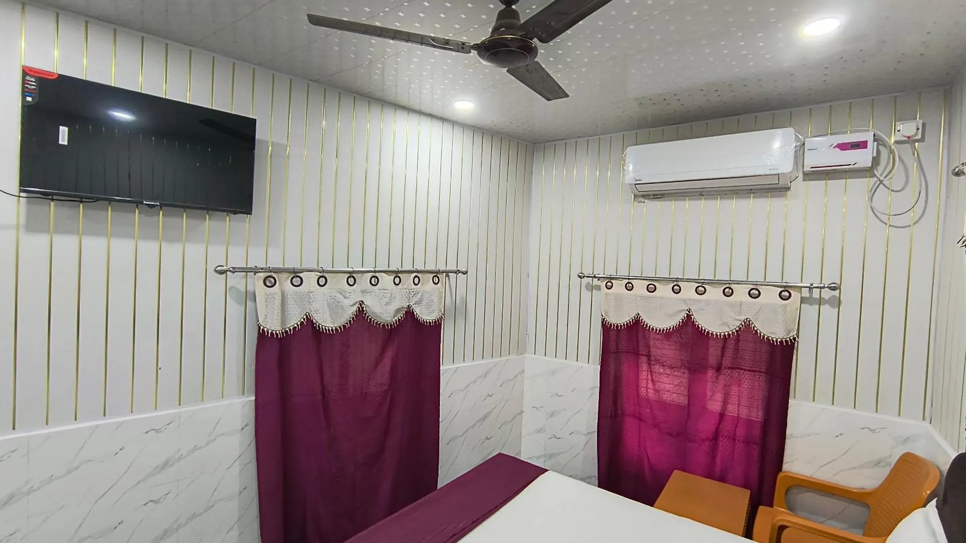 ורנאסי Bl Paying Guest House מלון