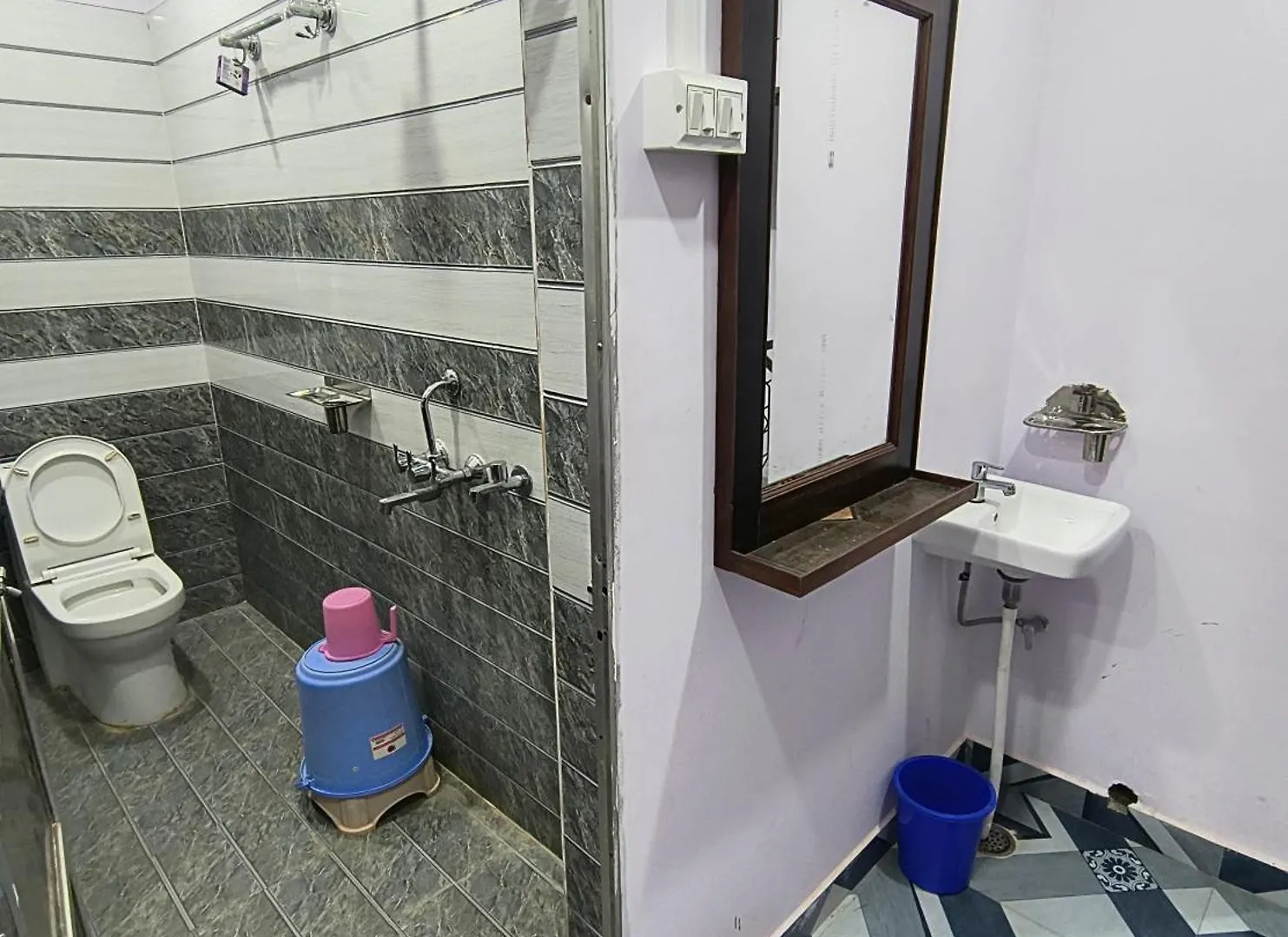 ורנאסי Bl Paying Guest House מלון